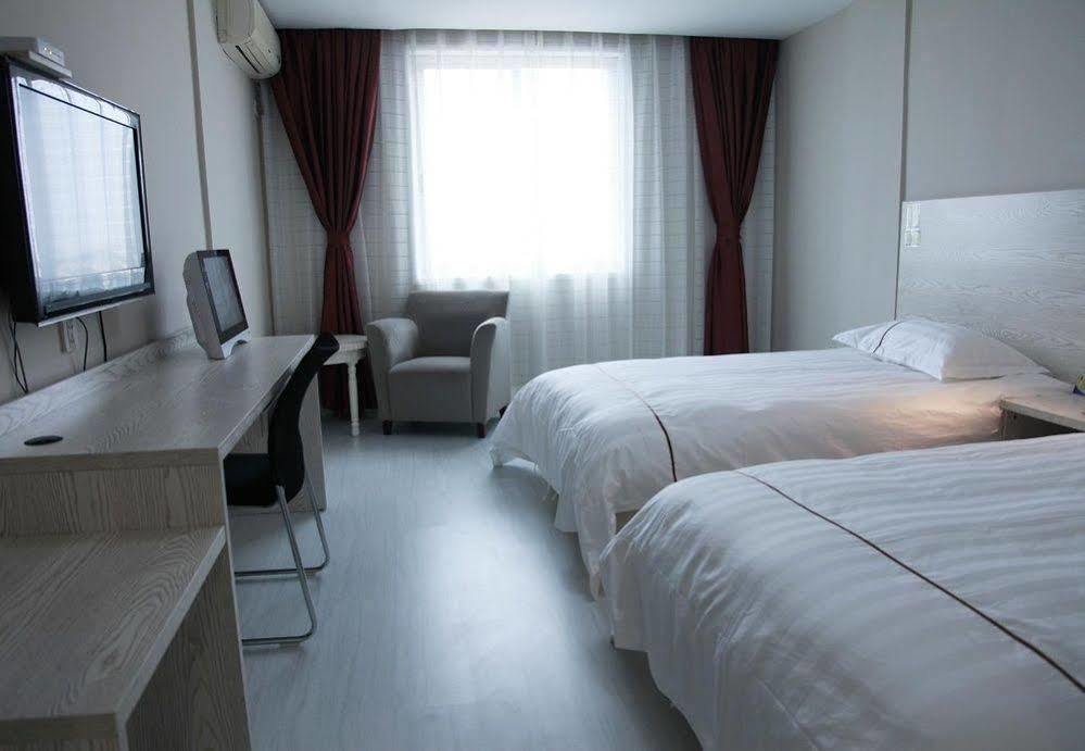 Huzhou Youyou Holiday Hotel Nanxun Экстерьер фото